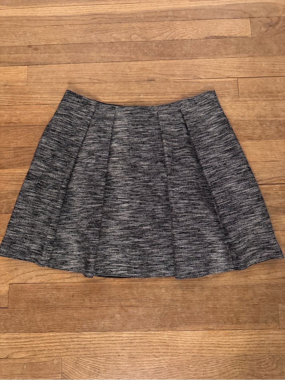Madewell Women's Black White Tweed Pleated Mini Skirt - Size 10
b62